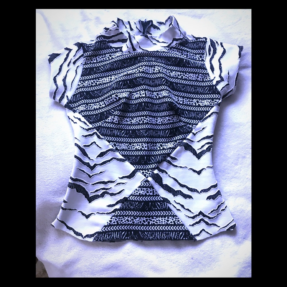 Blouse size small🛍